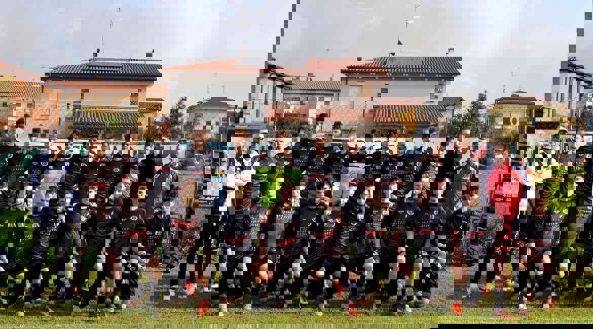 1000186900
