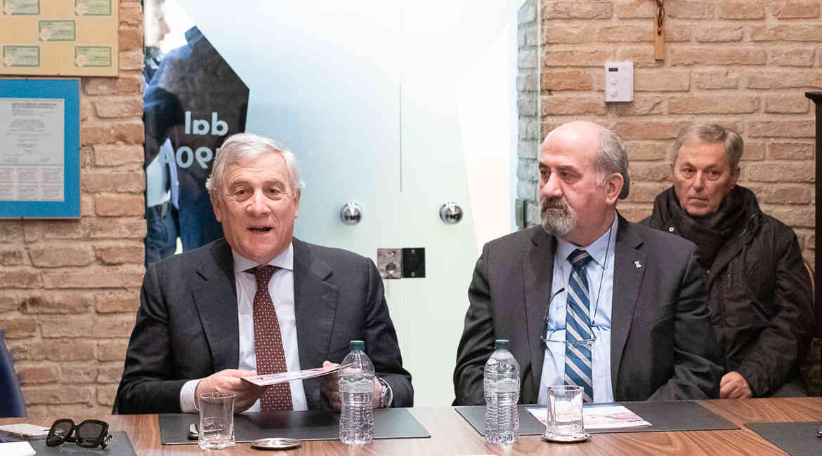 Img BCC20240113 Ministri Tajani Bernini Visita BCC Romagna Occidentale Castel Bolognese 13 Gennaio 2024 FIO5485