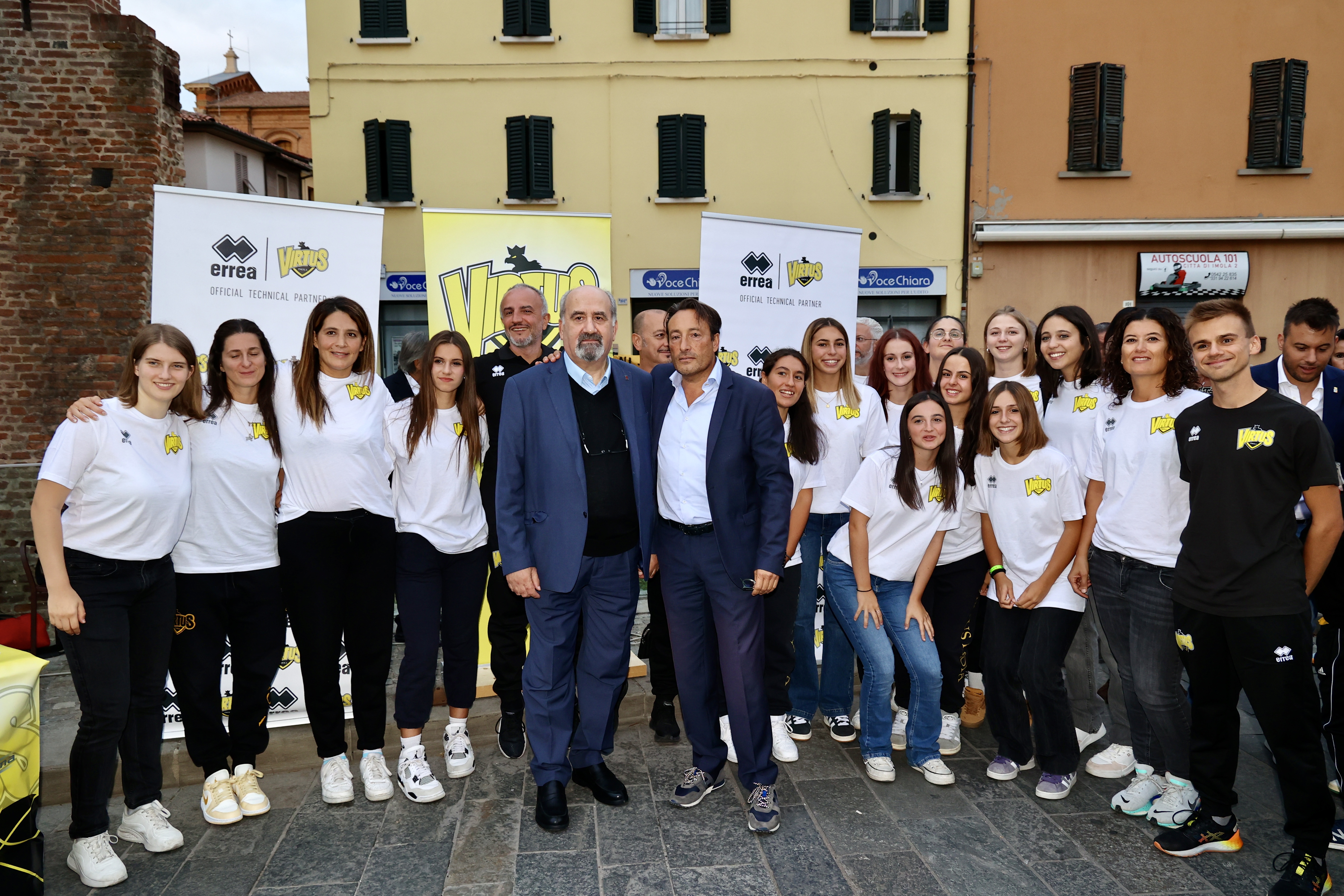 Foto di gruppo Virtus Imola Femminile
